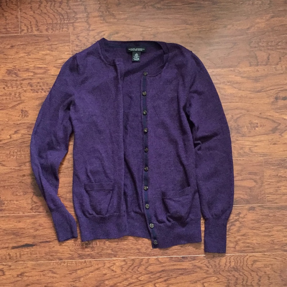 Banana Republic Women’s Purple Cardigan Size XS